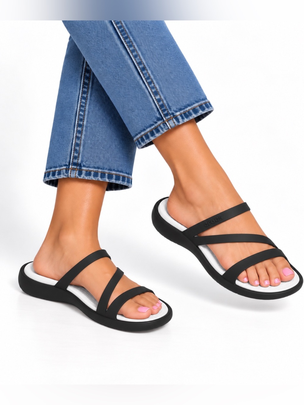 Crocs NWT Swiftwater sandals black & white women’s 9
